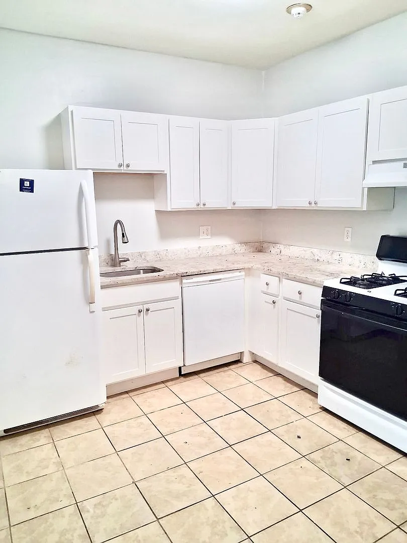 1701 Smith St. — Photo 2