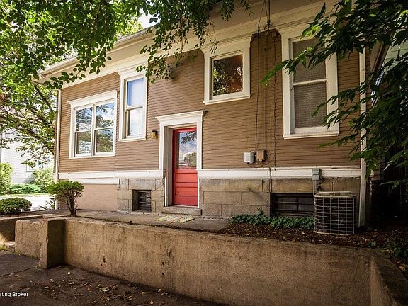 1045 Baxter Ave 2-05