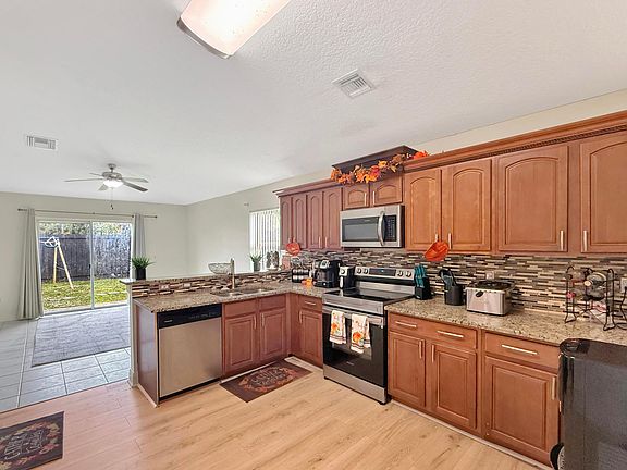 5th image of 1051 Park Hill Drive