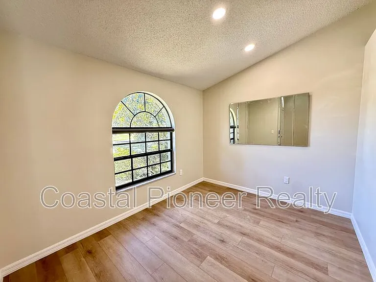 8774 Huntfield St — Photo 14