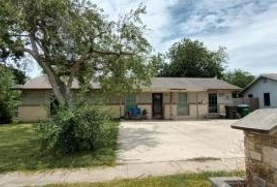 1st image of 6118 Lark Valley Dr