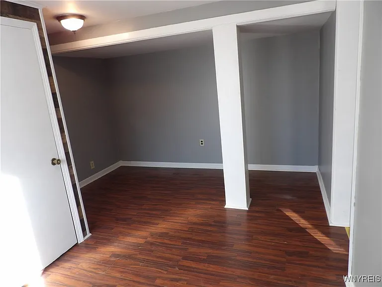 10332 Transit Rd — Photo 30