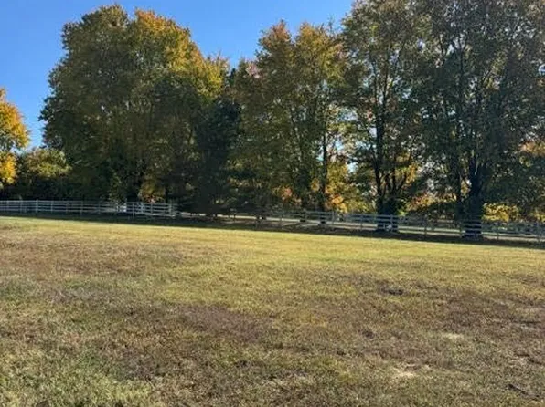 102 Karie Drive, Sellersburg, IN 47172