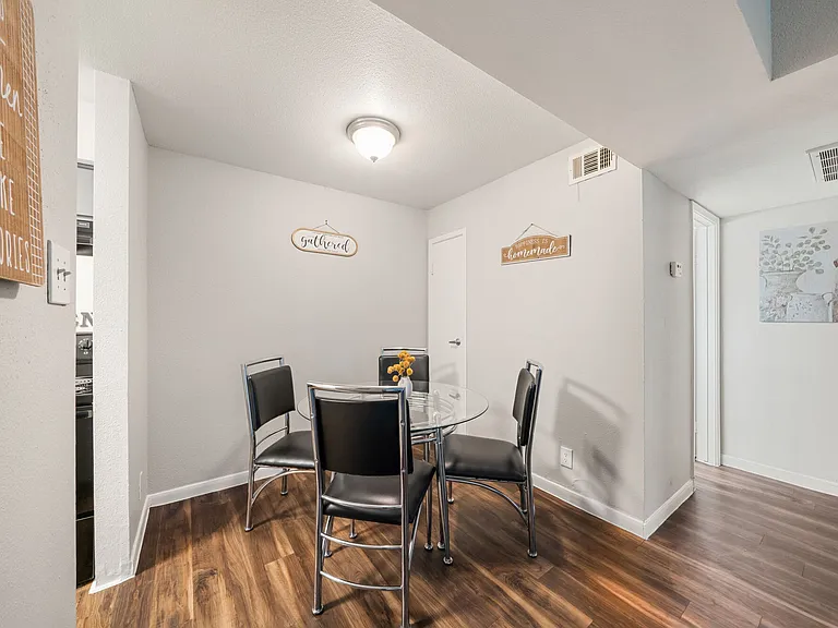 Aven West — Photo 18