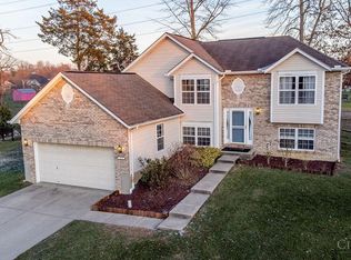 1228 Nottingham Rd, Amelia, OH 45102