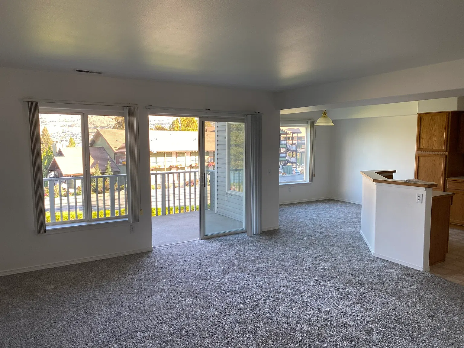 2305 West Woodin Avenue Unit 2D - 1 — Photo 4