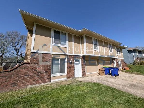 3828 NE Colonial Dr, Lees Summit, MO 64064