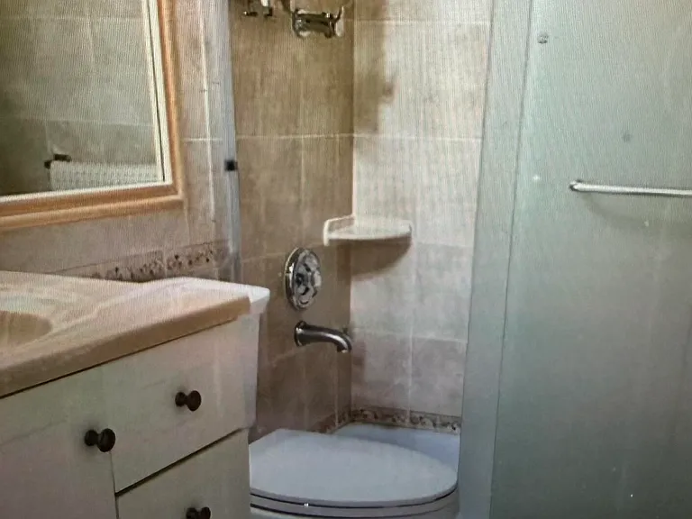 2038 Exeter #C — Photo 8