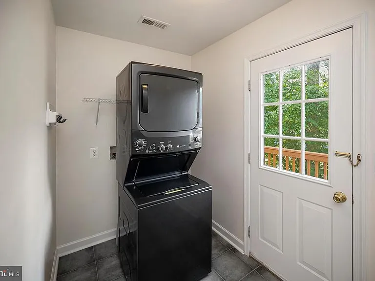 110 Parliament St — Photo 31