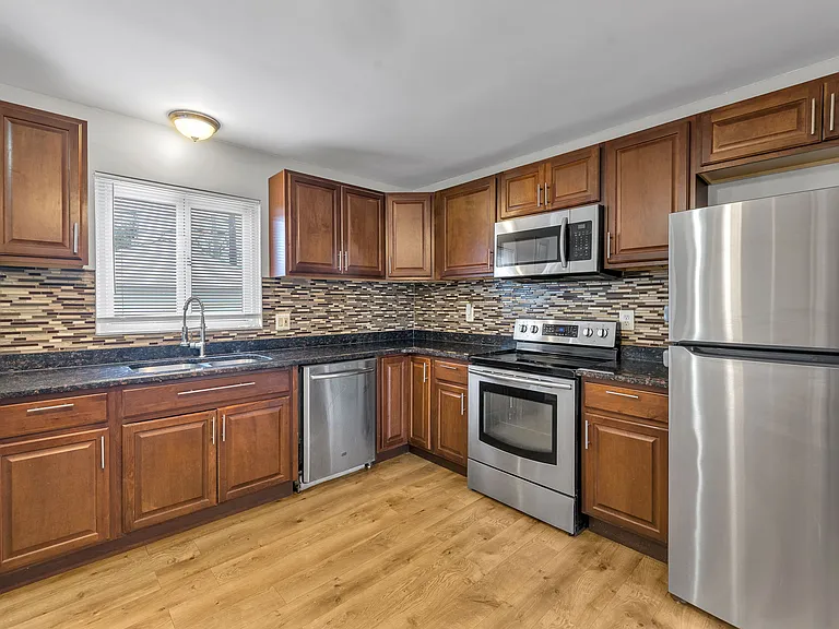 26800 Van Buren Rd — Photo 18
