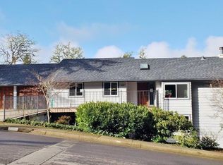 632 S 72nd St, Springfield, OR 97478