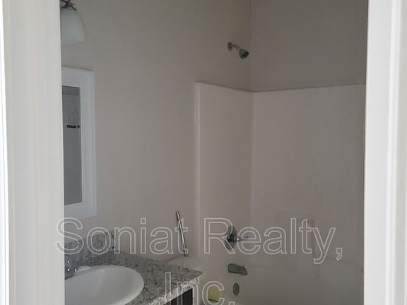 3rd image of 9431 Colapissa St Unit A