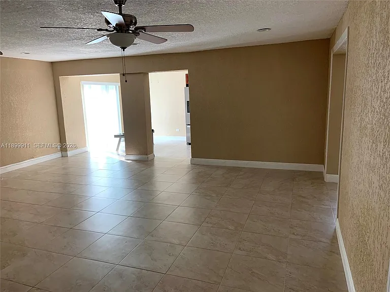 6407 SW 5th St — Photo 42
