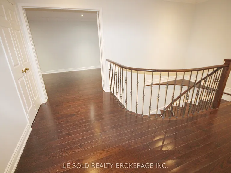 10 McDougall Ct — Photo 12