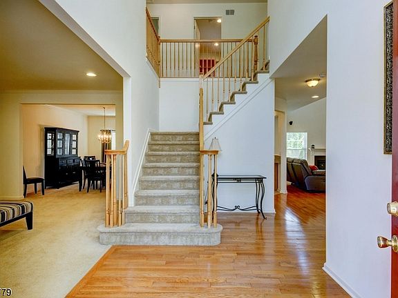 2nd image of 4 Boudinot Ln