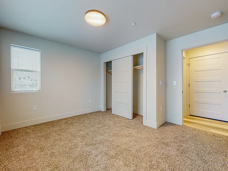 Skyview Lofts — Photo 8
