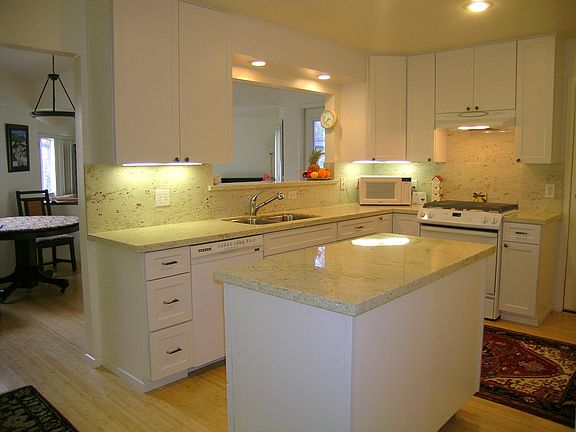 4th image of 4010 Ecochee Ave