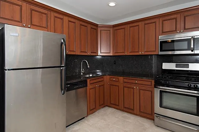 Fairfield Village At Commack — Photo 15