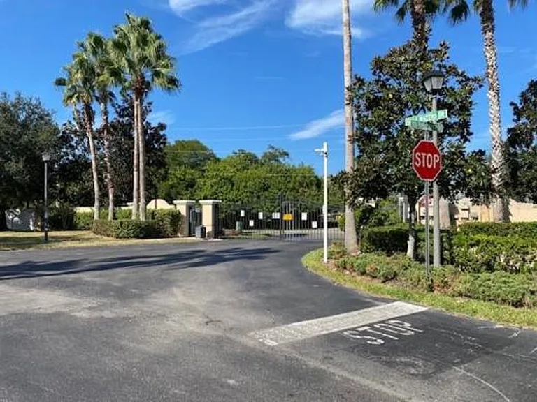 4916 Gulf Waters Dr — Photo 30