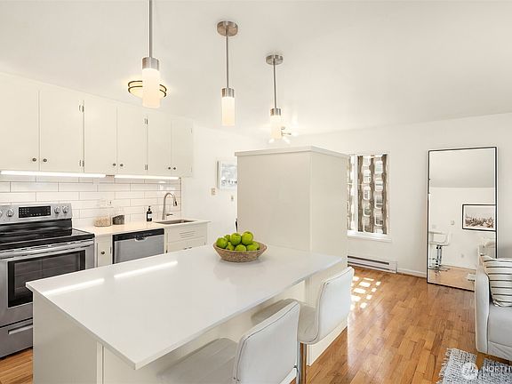4th image of 2524 Boyer Avenue E #446