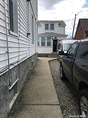 1st image of 18-10 124th St #1