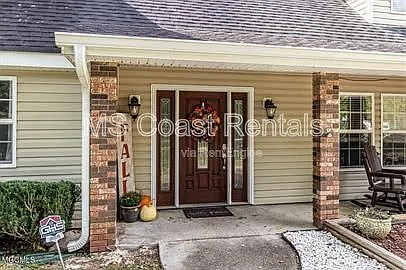 6823 Mescalero Dr — Photo 2
