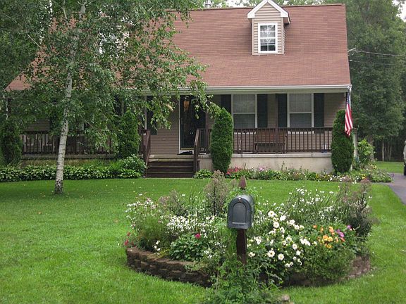 Front View of Yard