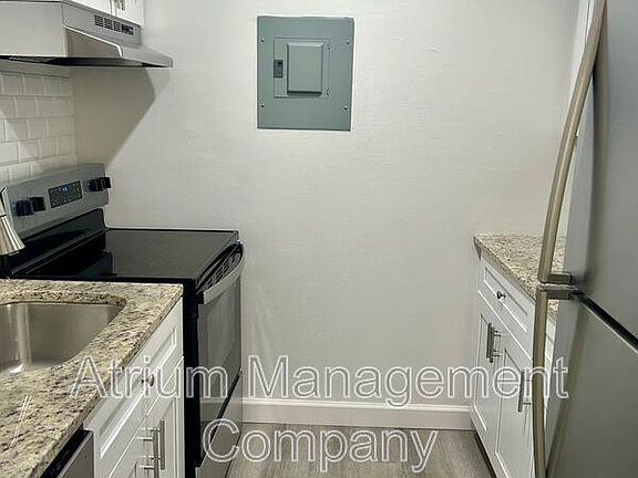 2nd image of 937 W Preston St APT 1