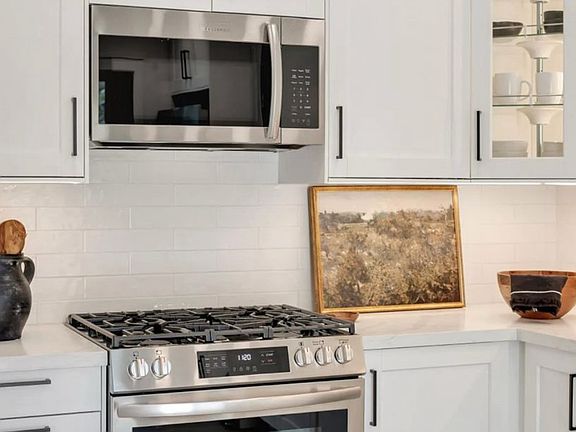 3rd image of 530 3rd St W #4