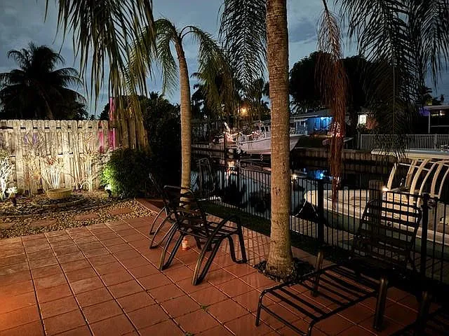 1311 SW 56th Ave — Photo 25
