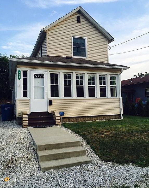 1st image of 944 Wilbur Ave