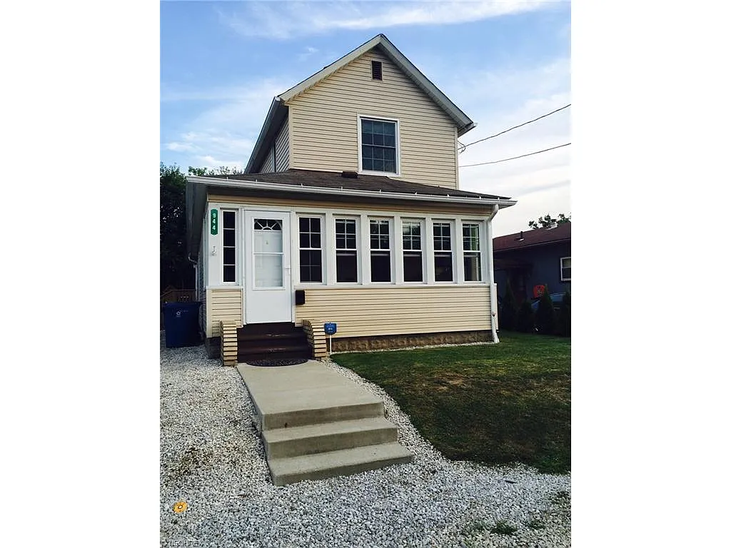 944 Wilbur Ave photo 1