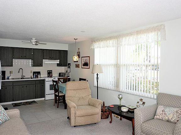 2nd image of 4349 Tahitian Gardens Cir APT H