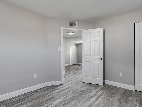 3rd image of 1905 Whitcomb St APT 1