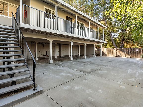 2nd image of 421 Standish St Unit 3