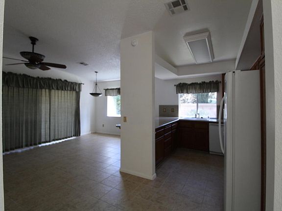 5th image of 1559 Astoria Ave