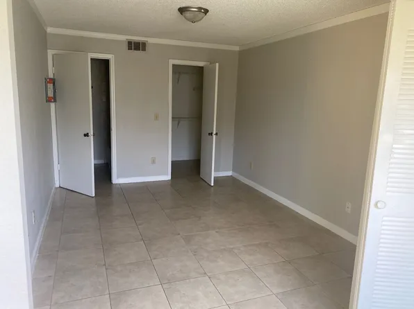 5773 Gatlin Ave, Orlando, FL