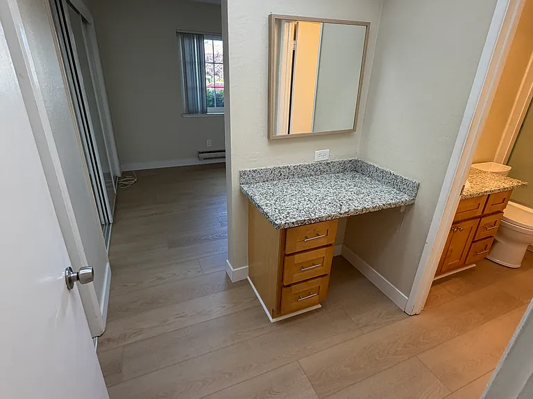 Redwood Apartments — Photo 11