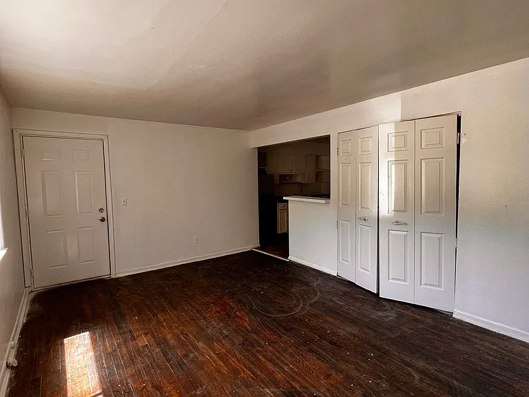 128 Clinton Springs Ave #2 — Photo 7