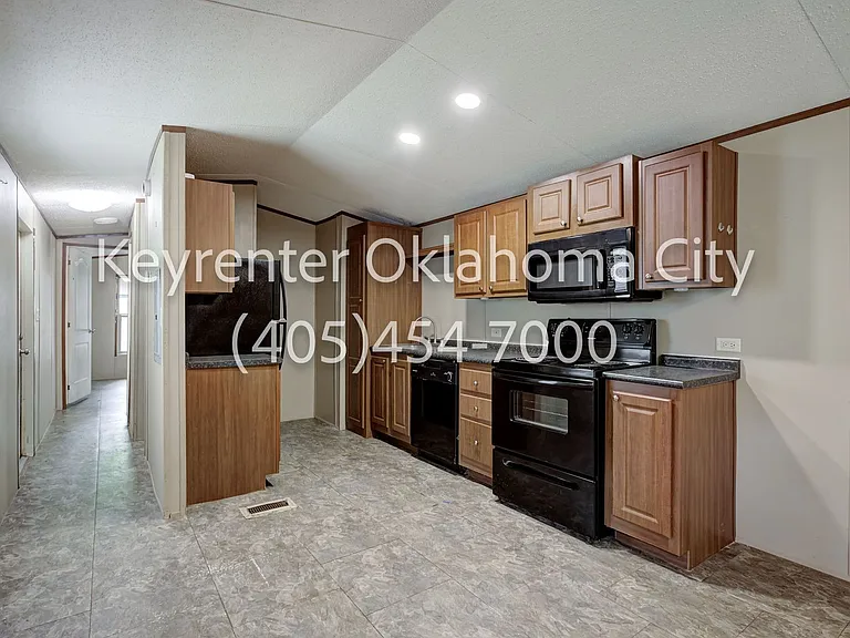 3508 N Douglas Blvd #13 — Photo 10