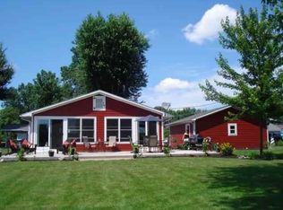 880 E 670 S, Wolcottville, IN 46795