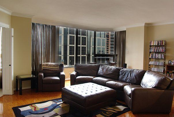LUXURY LIVING IN THE SKY! When your 300 channels of your television fails...yo