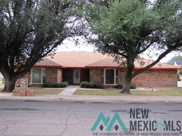 2821 N Acoma Dr, Hobbs, NM 88240