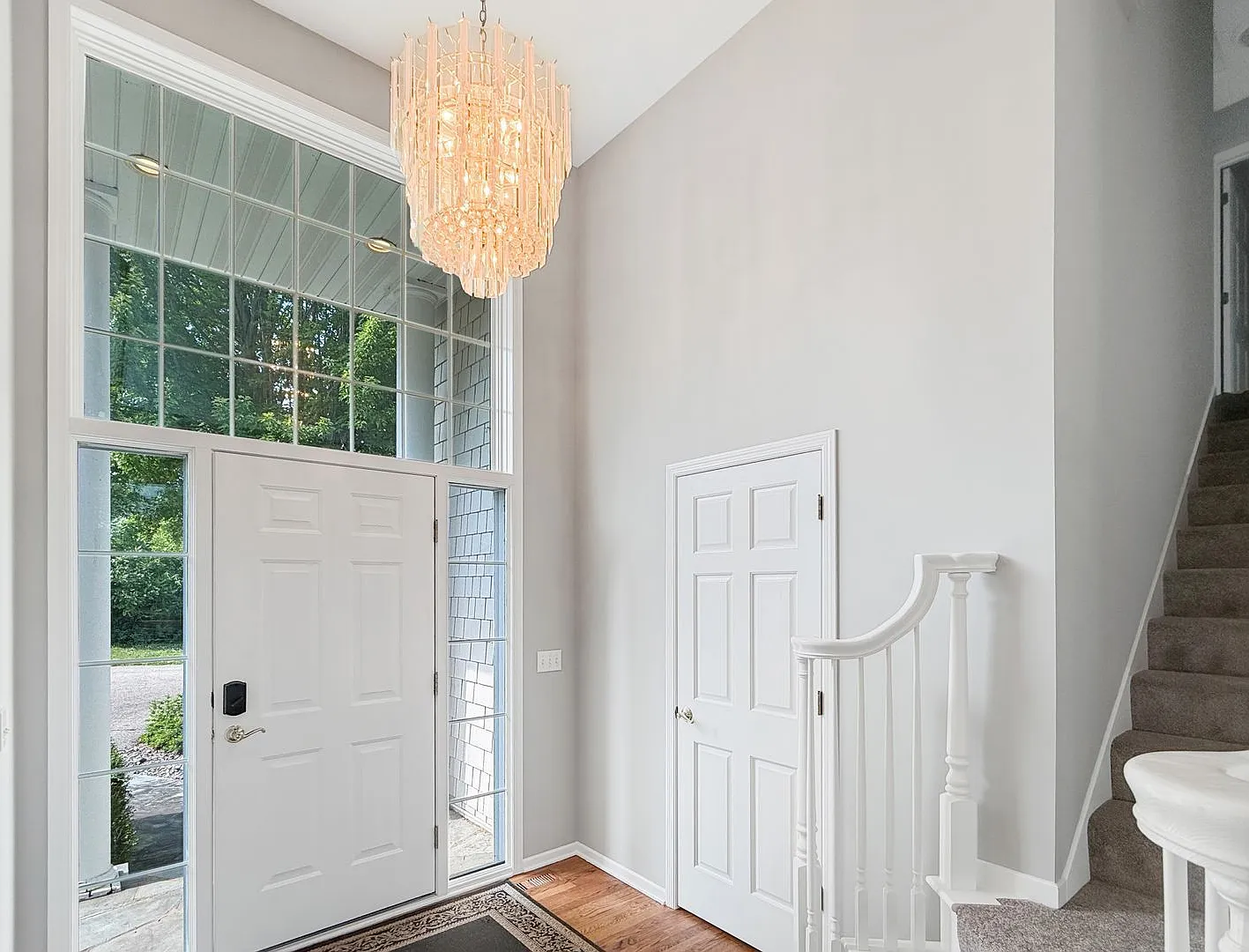 4 bed, 3.0 bath, 2250 sqft, $3,500 — Photo 3