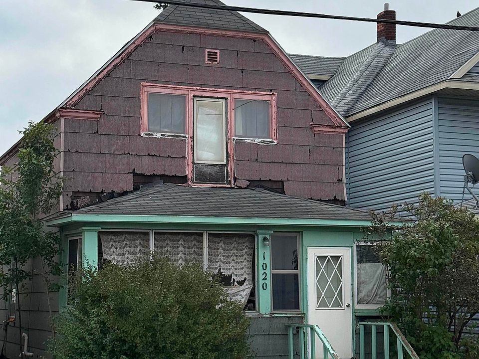 1st image of 1020 Oakes Ave