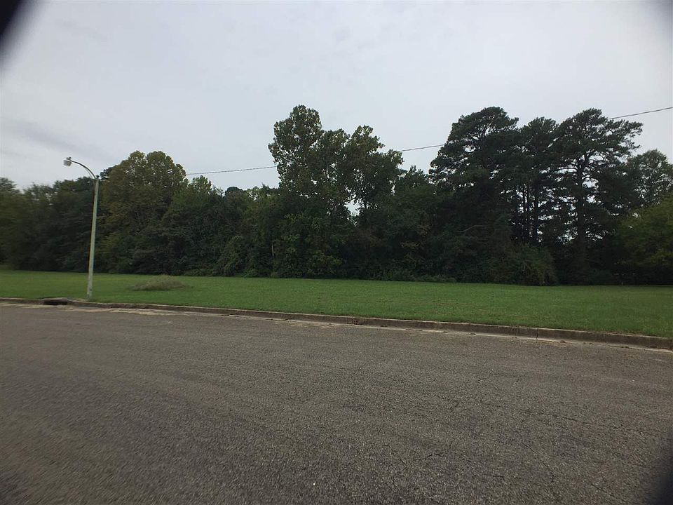 1st image of 39 Brownwood Dr