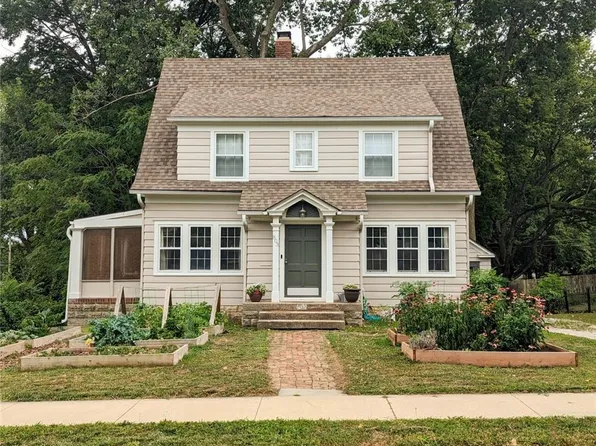 803 E Pearl St, Harrisonville, MO 64701