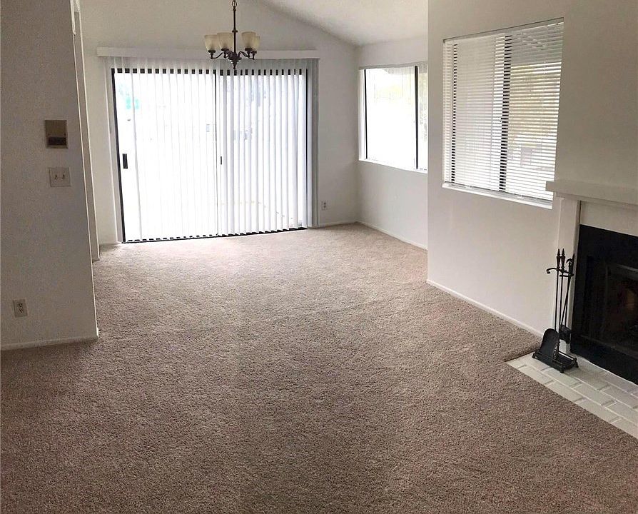 1st image of 27076 Hidaway Ave Unit 7