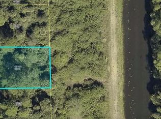 453 Naples Ave S, Lehigh Acres, FL 33974