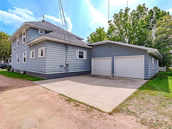 3rd image of 304 Pier St